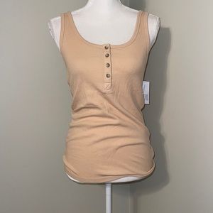 Ribbed tank